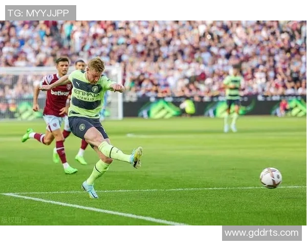 足球明星们的精彩过人技巧与绝妙射门瞬间回顾