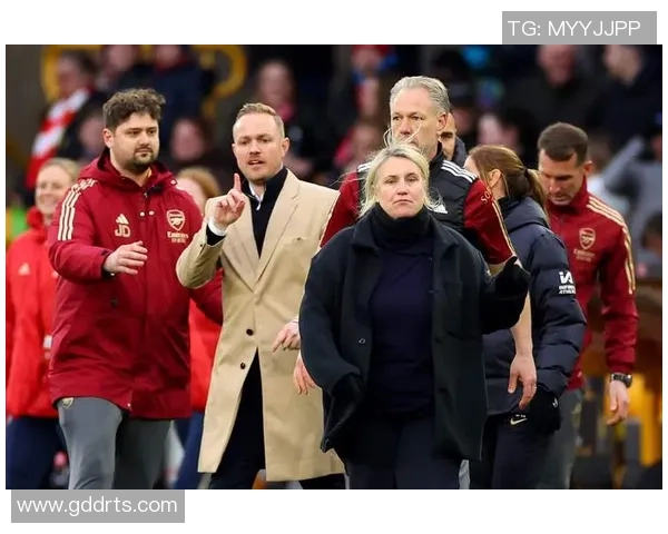 足球明星教练高清照片集锦展现他们的风采与魅力 足球明星教练高清照片集锦展现他们的风采与魅力