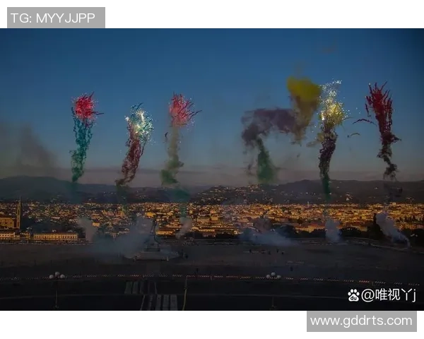 足球明星庆祝派对意外引发烟花爆炸房子遭重创引发热议 足球明星庆祝派对意外引发烟花爆炸房子遭重创引发热议