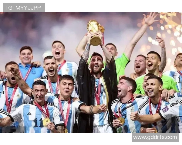 足球明星的辉煌历程与成就全景展示PPT介绍 足球明星的辉煌历程与成就全景展示PPT介绍