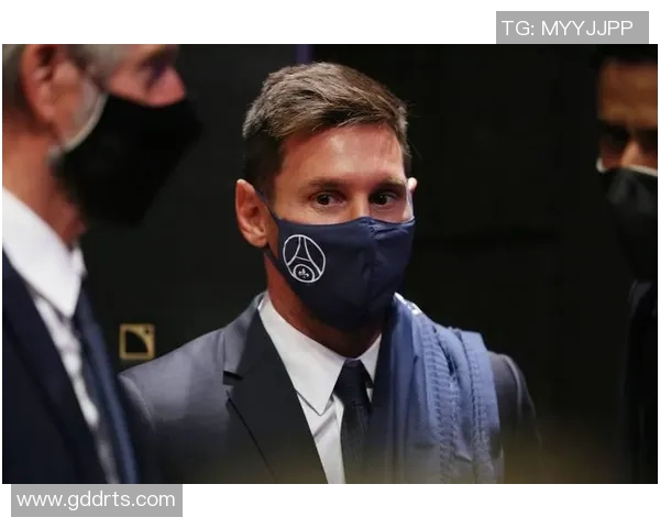 足球明星在公共场合是否坚持佩戴口罩的现状与影响分析