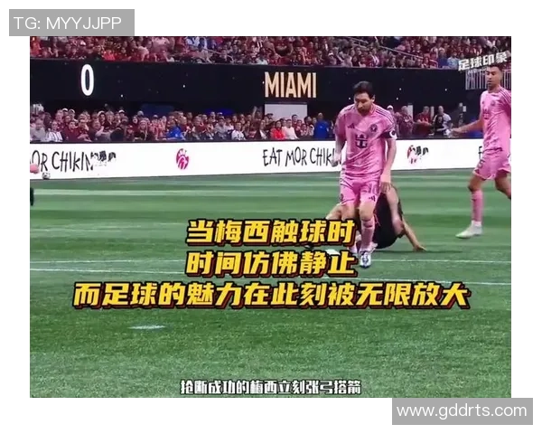 足球明星的精彩花式踢球技巧展现与魅力分析 足球明星的精彩花式踢球技巧展现与魅力分析