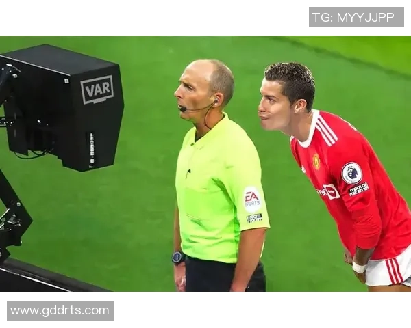 足球明星训练中的搞笑瞬间大盘点让你捧腹大笑的精彩时刻 足球明星训练中的搞笑瞬间大盘点让你捧腹大笑的精彩时刻