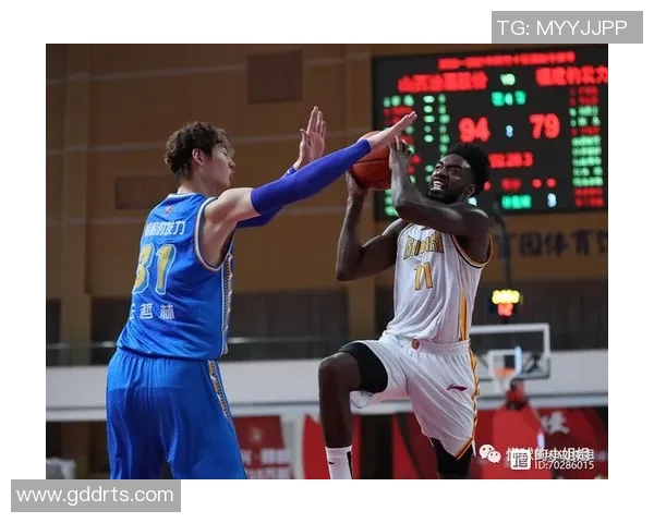 深圳羽毛球队在钻石联赛积分榜上以76分稳居第一名展现强大实力